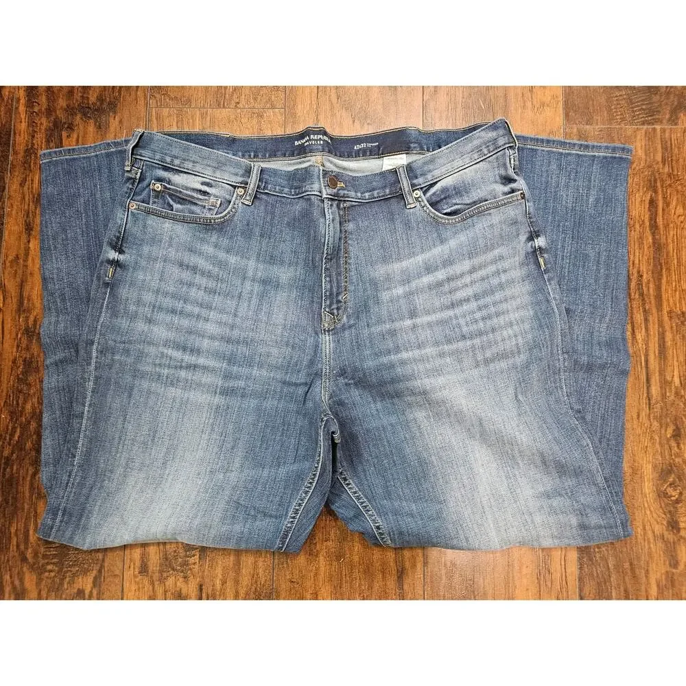 NEW  BANANA REPUBLIC TRAVELER JEANS SIZE 42X32 Tapered Fit  Men's